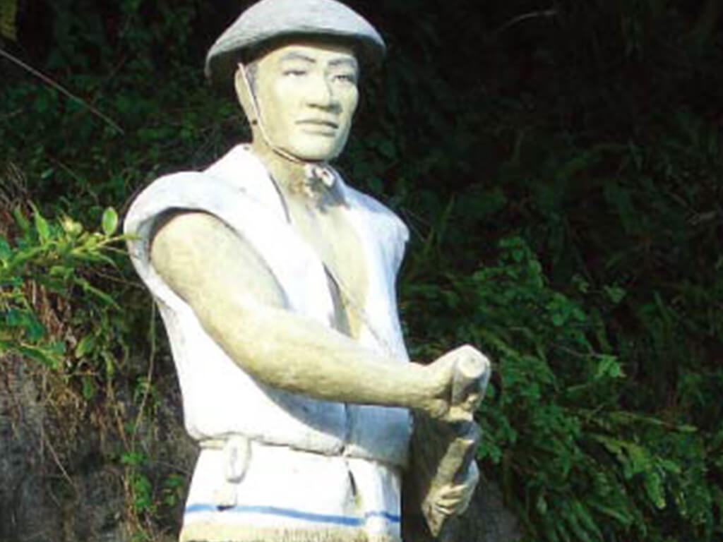 The statue of Kafo‘ok, the leader of the Amis people during the Da Gangkou Incident. photo by Lee Yu-feng