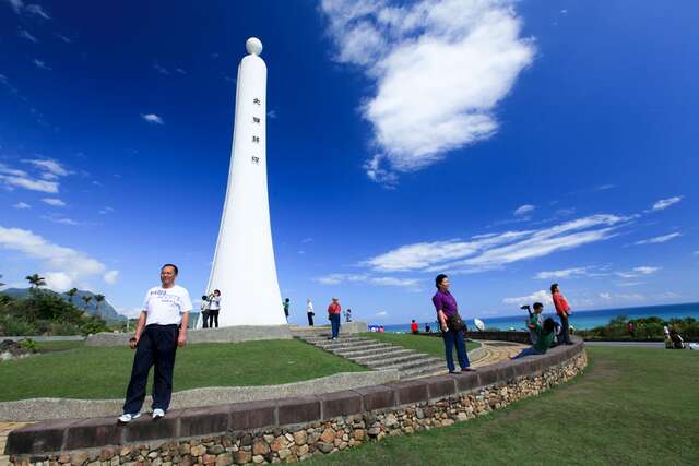 This is a panoramic view of the Tropic of Cancer Monument standard